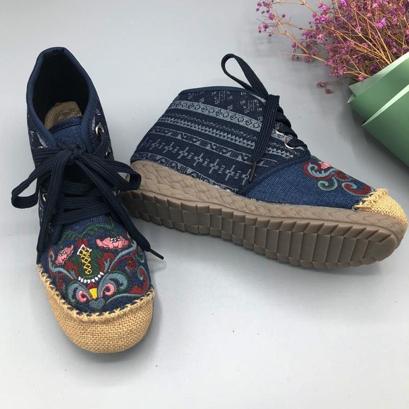 Dame Slip On Paneled Brodert Lace Up Casual Boots