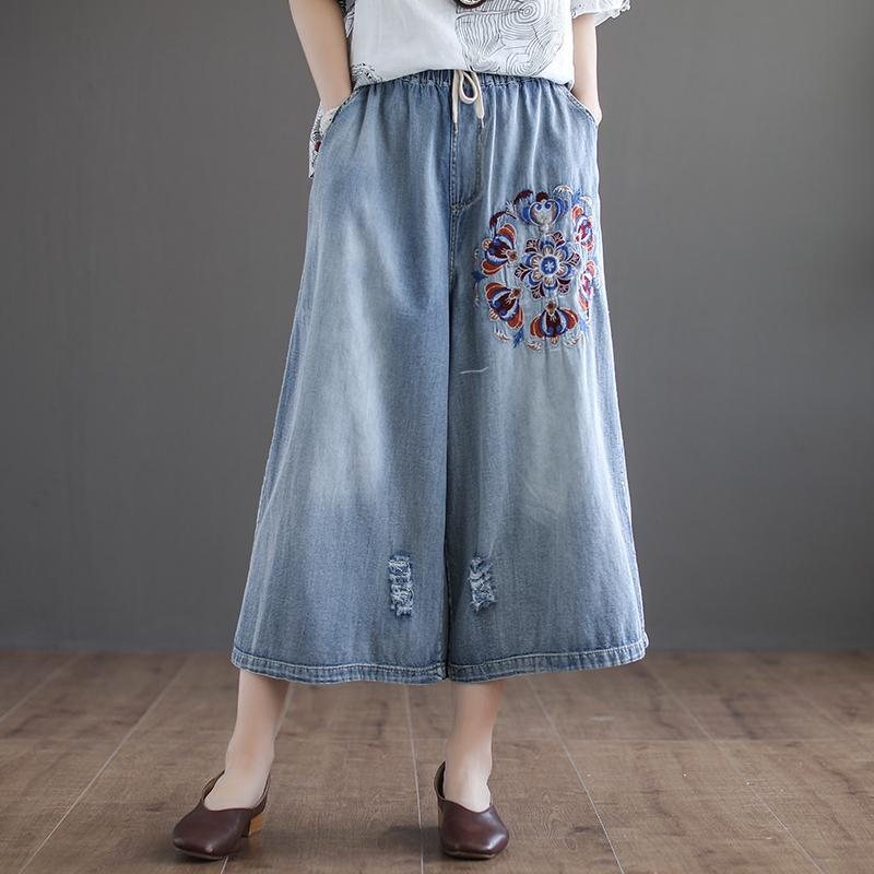 Autumn Vintage Brodered Washed Holes Cropped Denim Pants