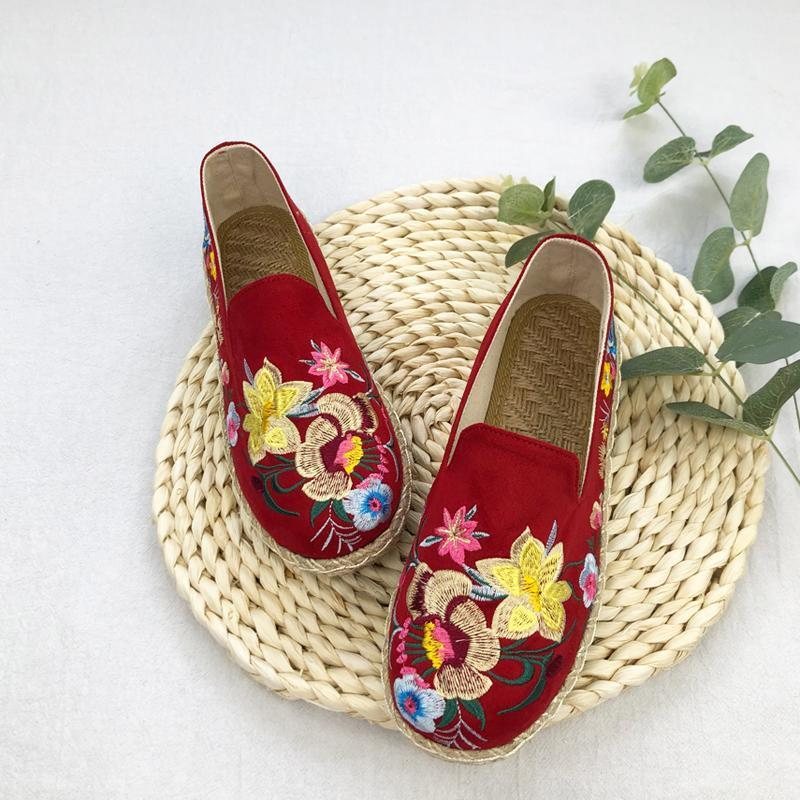 Kvinner Slip On Floral Brodert Pustende Fritidssko